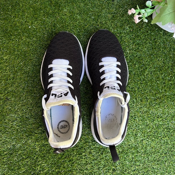 APL🔴TechLoom Phantom women’s Athletic Running black/white shoes  9 - Picture 12 of 16